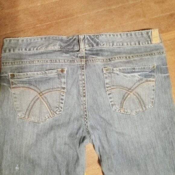 size 17/18 jeans flare short leg from maurices y2k denim - Picture 13 of 14